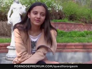 Quest pentru orgasm - ucrainian gagica shrima malati jucarii ei delicious pasarica pentru orgasm