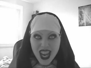 Erotisch evil nonne lipsync